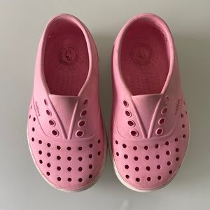 Toddler Girl’s Natives Size 9